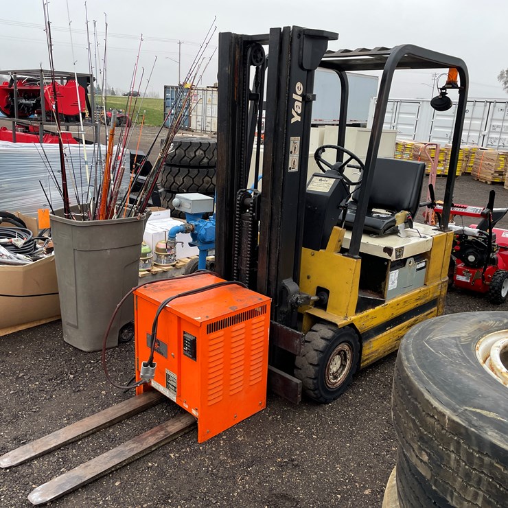 #1094 • Yale 3,000lbs Electric Forklift