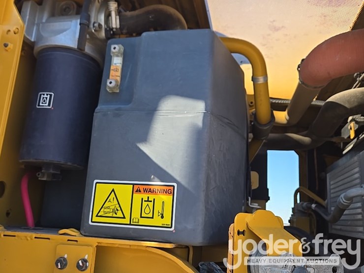 2016-caterpillar-120m2-image-157