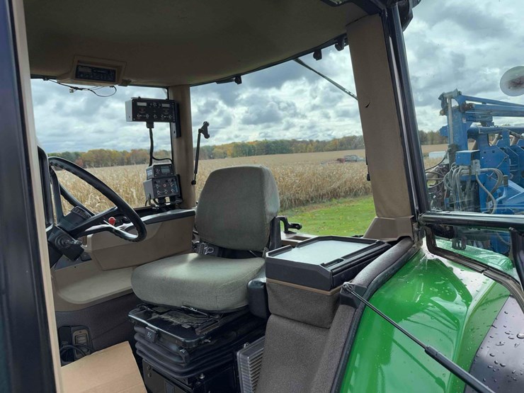 1995-john-deere-8100-image-25