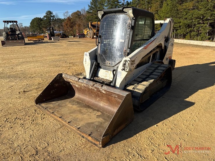 2017-bobcat-t595-image-4