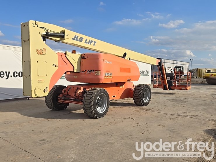 2014-jlg-800aj-image-1