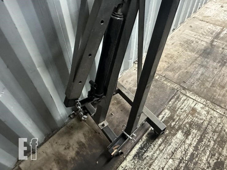 2-ton-engine-hoist-image-4