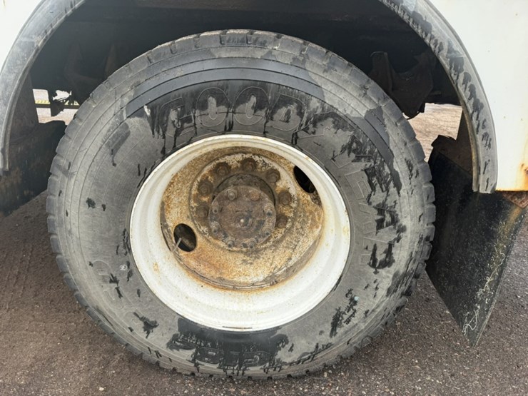 2006-international-7300-image-91