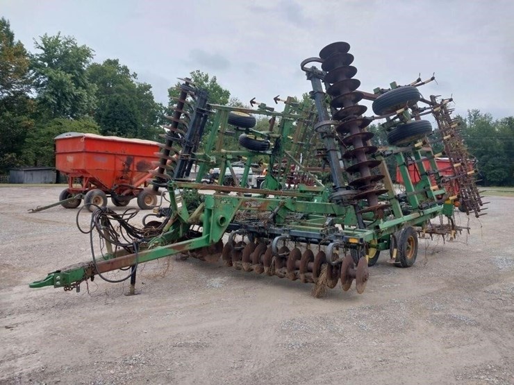 john-deere-726-image-1