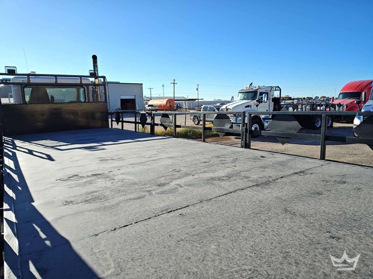 2015-peterbilt-348-image-20