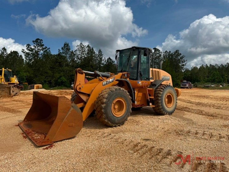 2012-case-821f-image-6