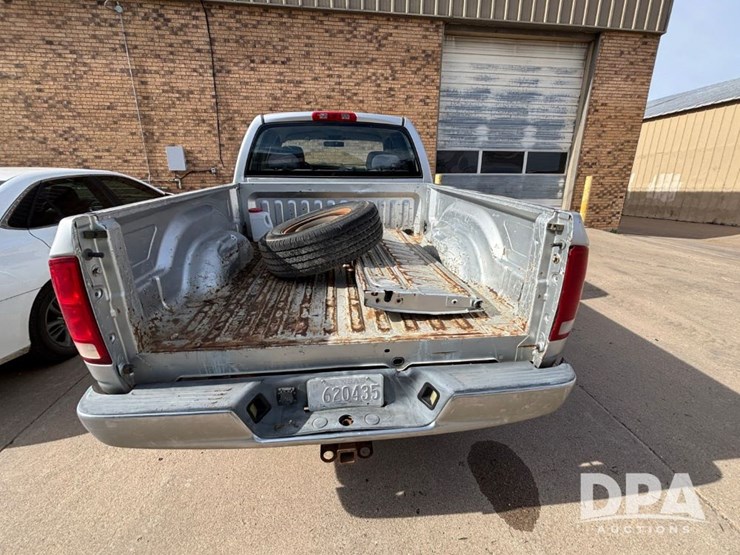 2004-dodge-2500-image-8