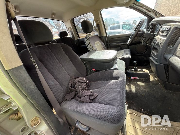 2004-dodge-2500-image-48