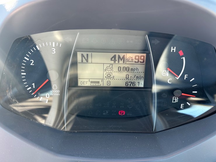 kubota-m6-111-image-18