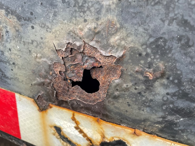 #1056-•-2005-xl60-specialized-38'-lowboy-trailer-(has-wi-title)-image-11