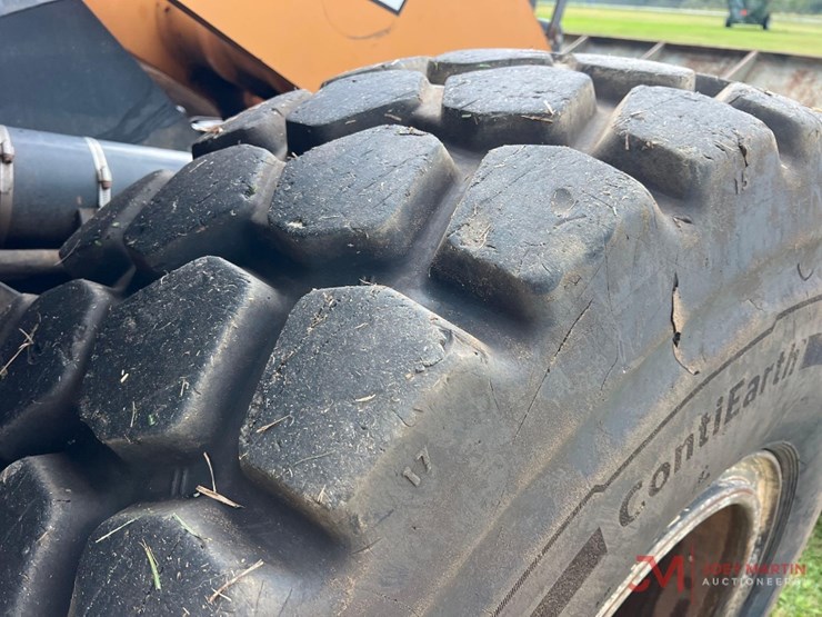 2019-case-621g-image-11