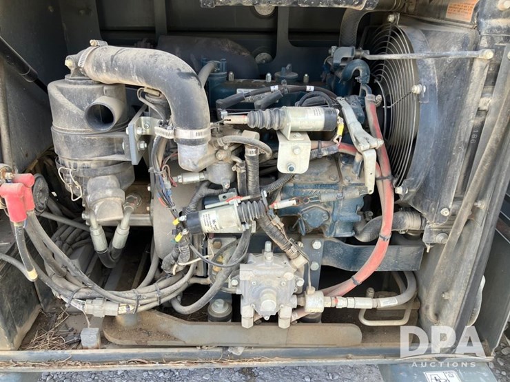 2017-skyjack-sj6826rt-image-19