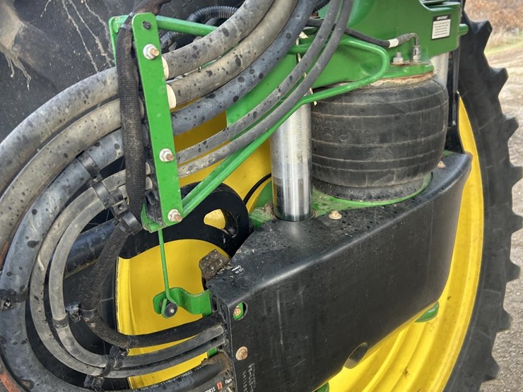 2017-john-deere-r4038-image-22