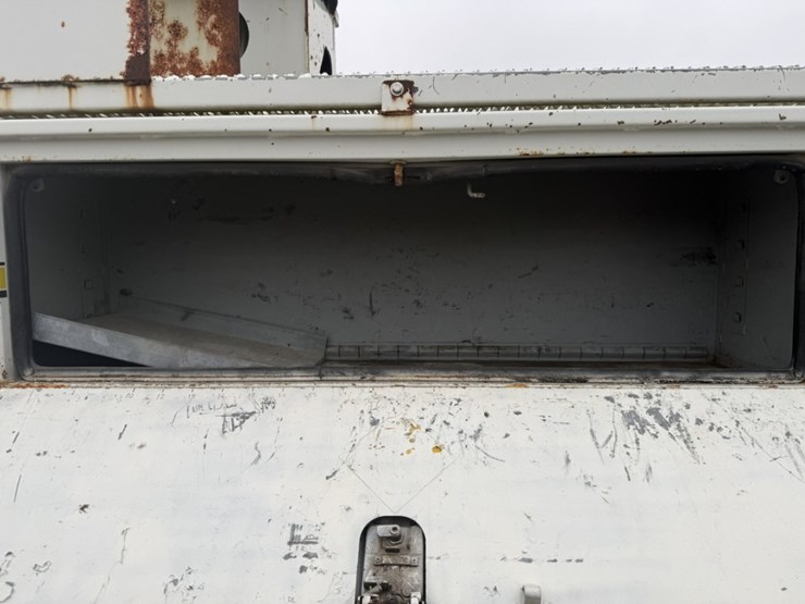 2006-international-7300-image-35