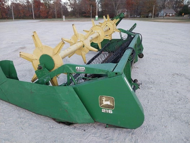 john-deere-216-image-5
