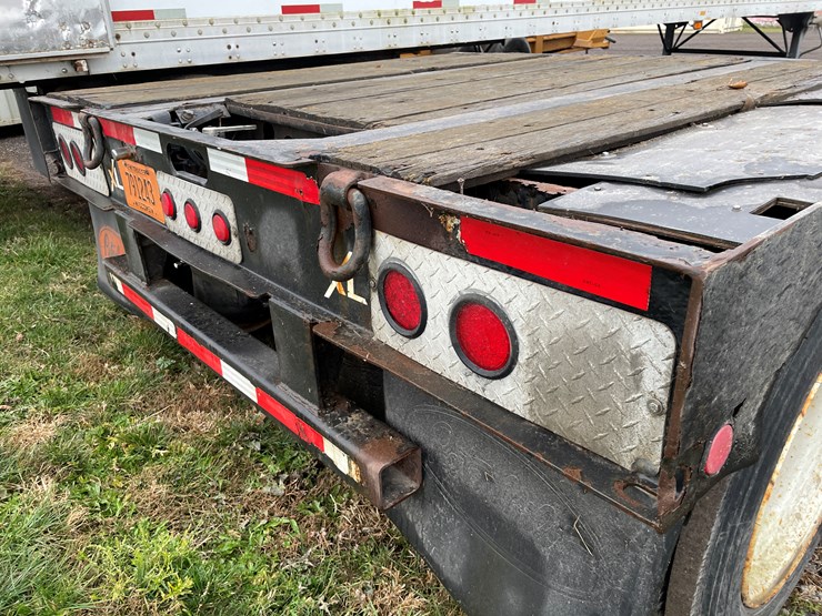 #1056-•-2005-xl60-specialized-38'-lowboy-trailer-(has-wi-title)-image-31