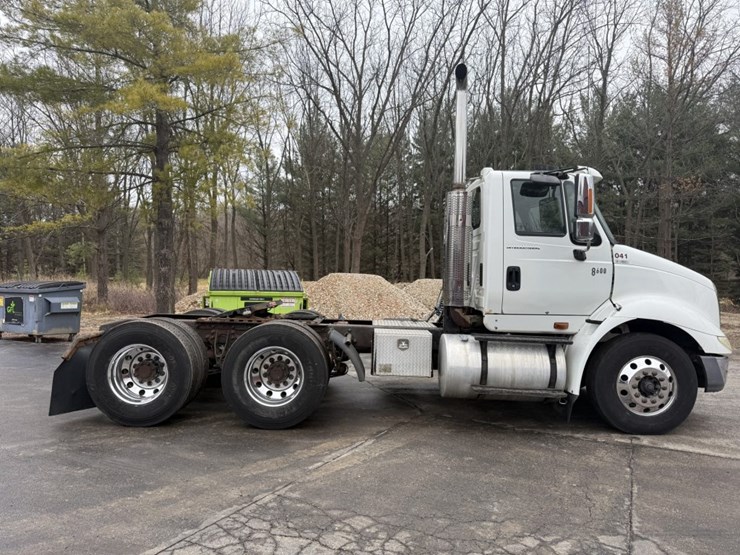 2005-international-8600-image-6