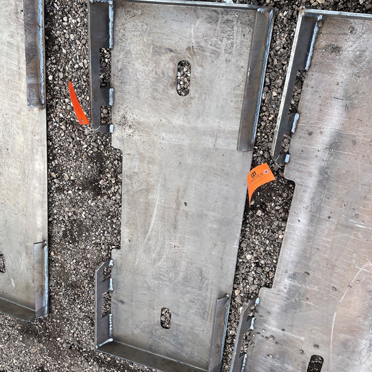 #1226 • Skidsteer Adapter Plates