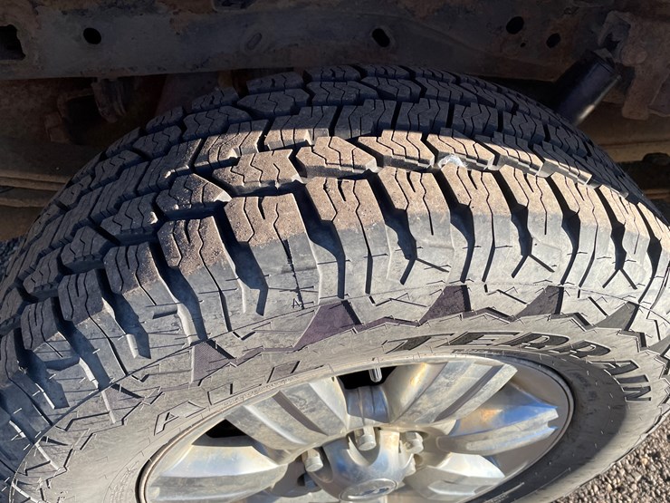 2012-ford-f150-xlt-image-6