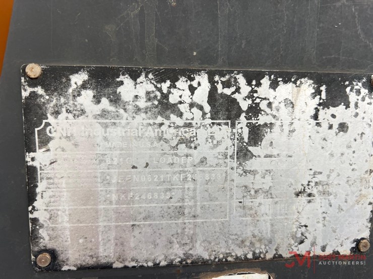 2019-case-621g-image-13