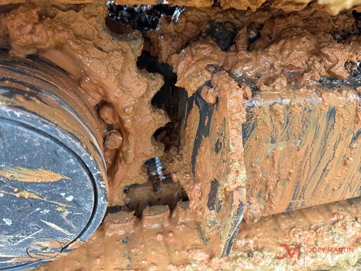 2020-deere-26g-image-5