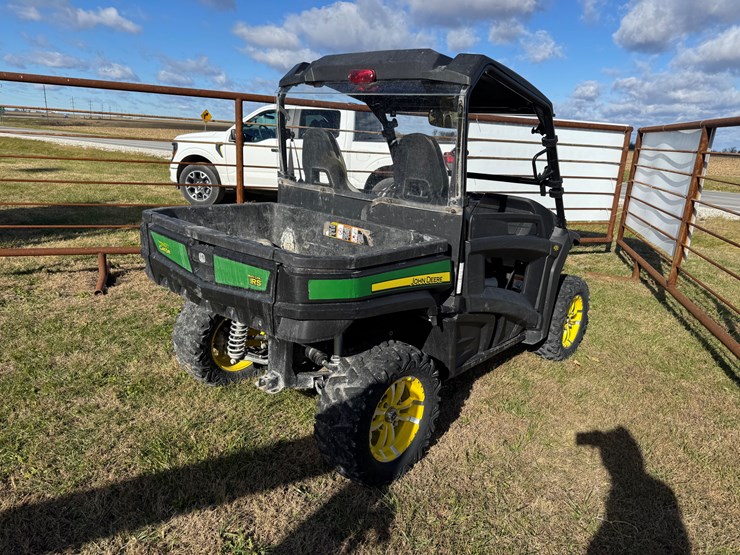 john-deere-gator-image-4