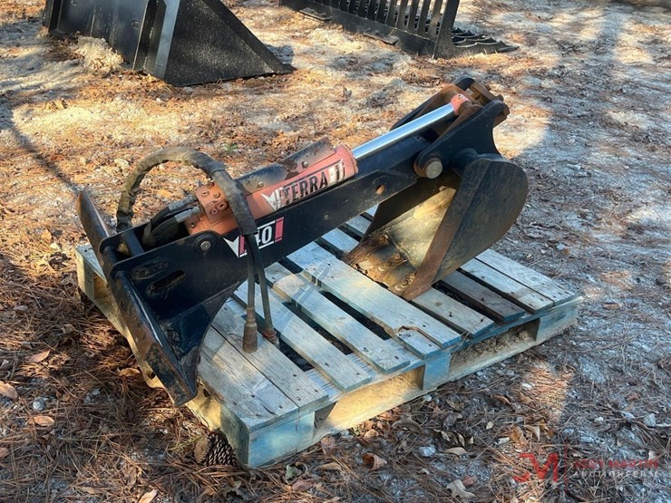 48"-mini-skid-steer-backhoe-attachment-image-2