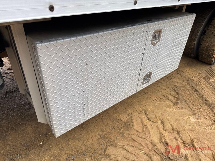 2005-freightliner-business-class-m2-box-truck-image-7