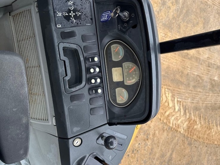 2012-caterpillar-416f-image-17