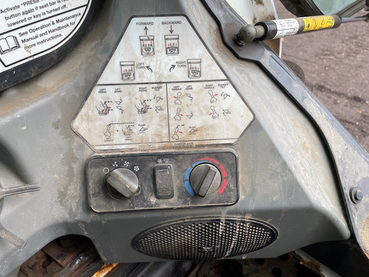 2014-bobcat-s530-image-23