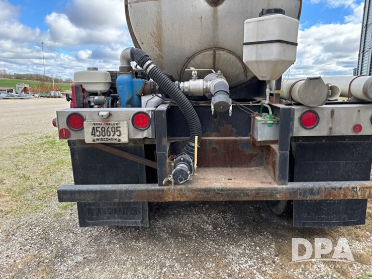 1974-heil-trailer-image-43