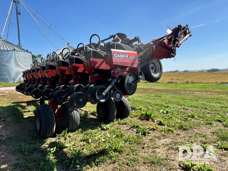 2012-case-ih-1240-image-10