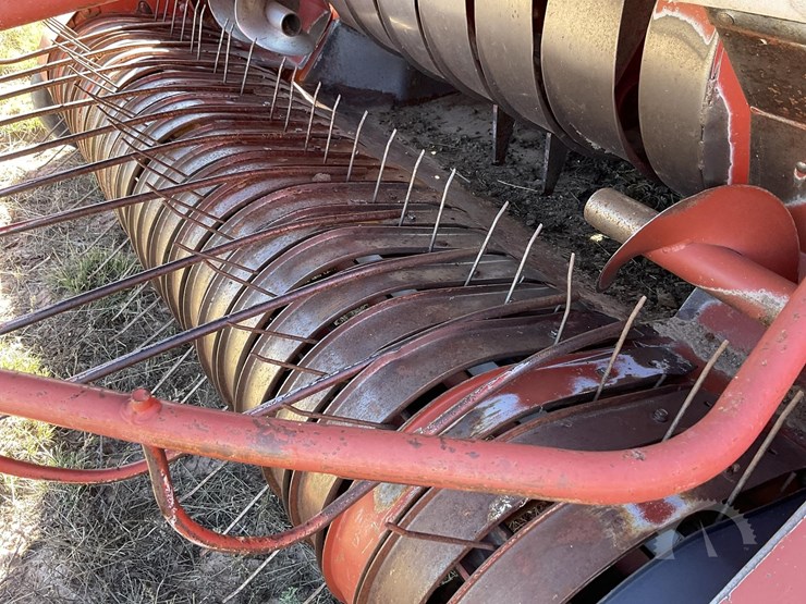 1980-hesston-4900-image-10