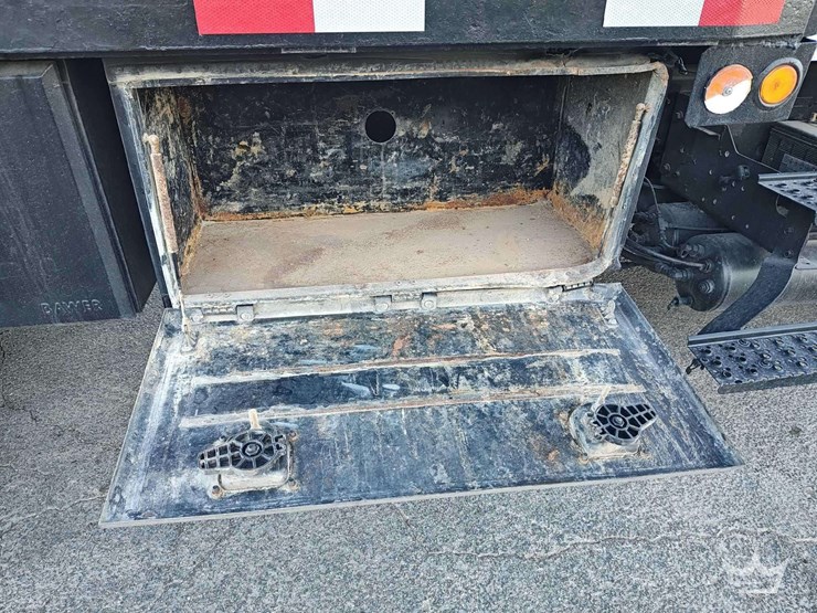 2011-international-durastar-4300-image-30