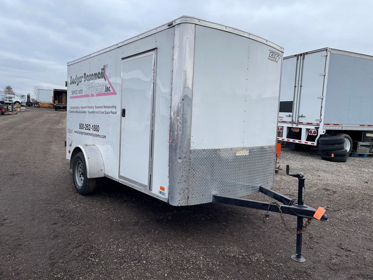 #1089-•-12'-single-axle-enclosed-trailer-(has-wi-title)-image-3