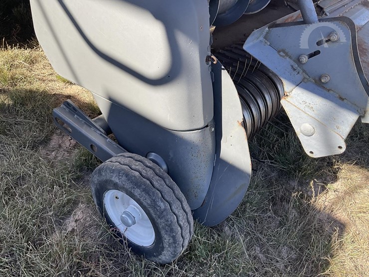 2013-massey-ferguson-2190-image-44