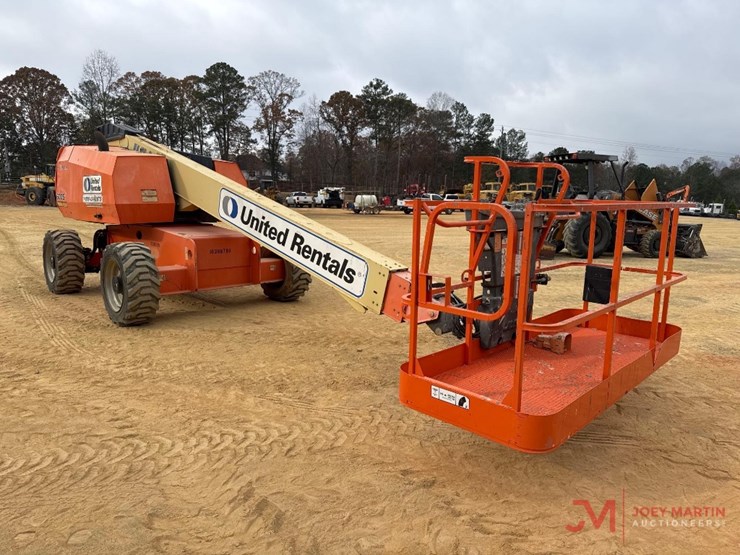 2015-jlg-600s-image-3