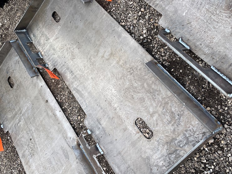 #1222-•-skidsteer-adapter-plates-image-2
