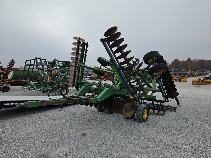 1990-john-deere-630-image-15