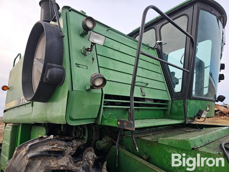 1985-john-deere-7720-titan-ii-image-14