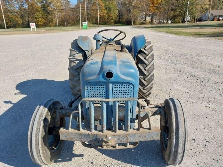 fordson-dexta-image-2
