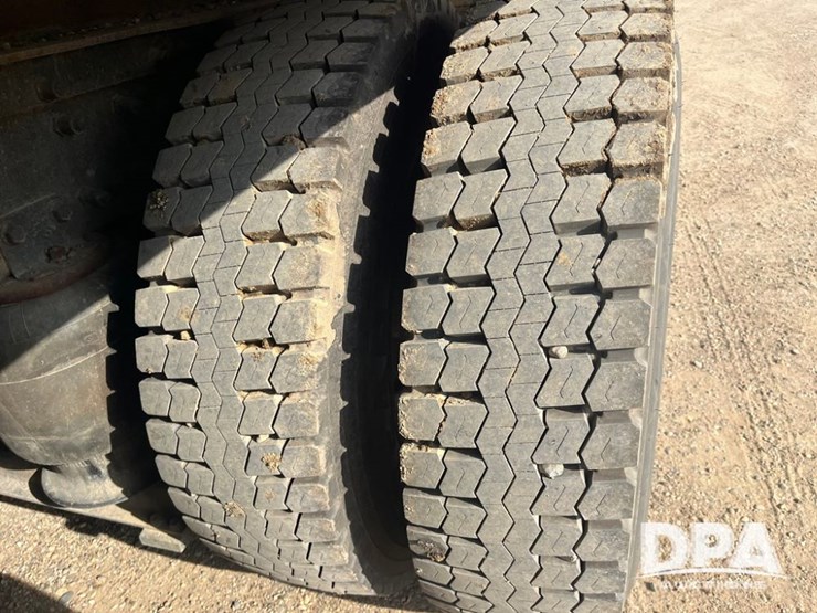 1993-white-gmc-liquid-truck-(dr8592-unit-129952)-image-57