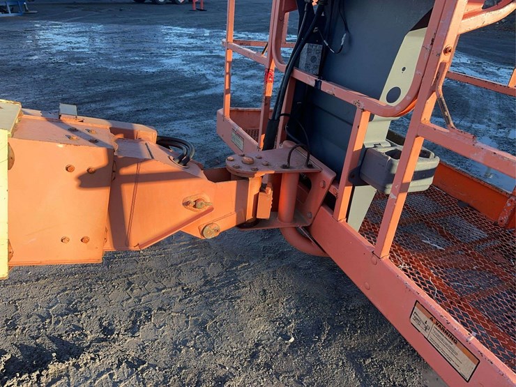 2001-jlg-600s-image-14