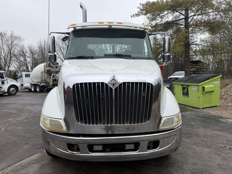 2005-international-8600-image-8