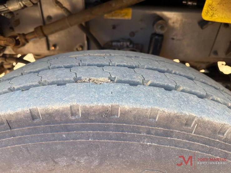 1997-kenworth-day-cab-truck-tractor-image-4