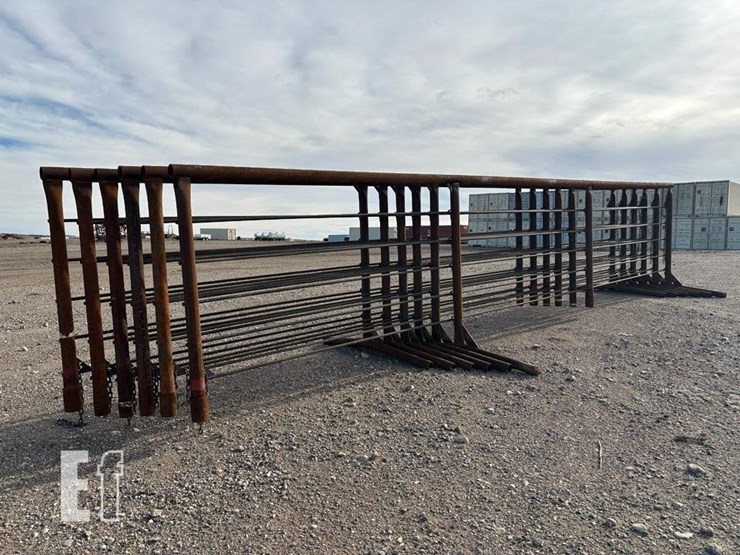 100x-24ft-free-standing-panels-28-image-3