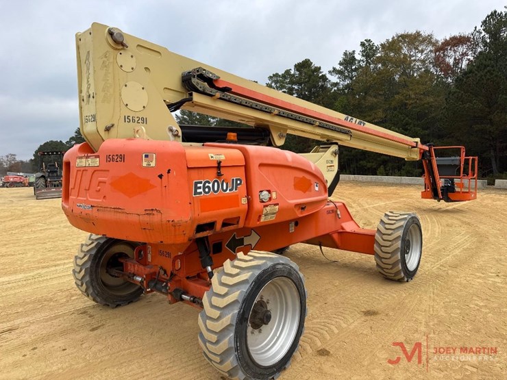 2015-jlg-e600jp-image-4