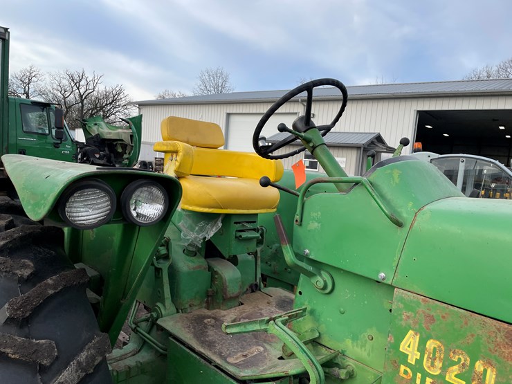 john-deere-4020-image-30