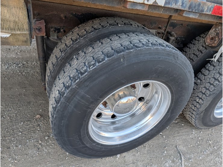 2006-mack-cv713-flatbed-image-8