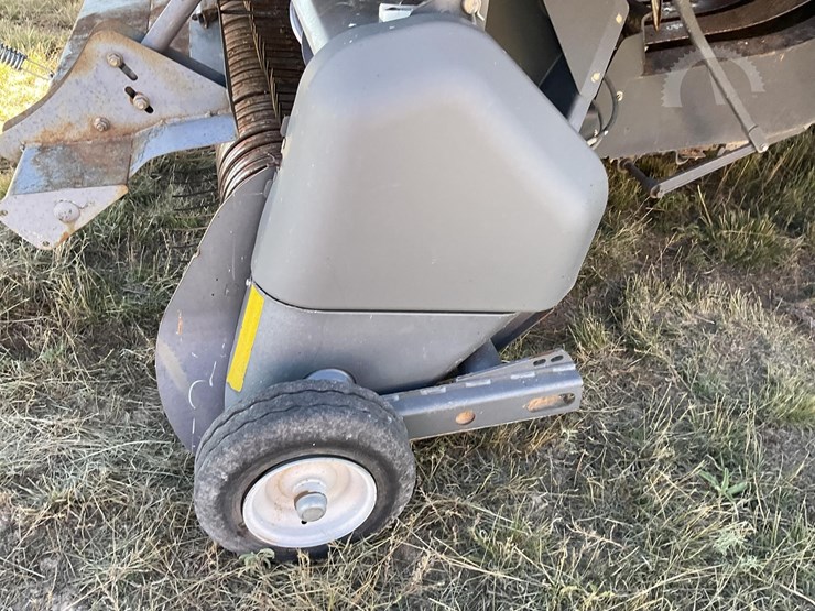 2013-massey-ferguson-2190-image-11